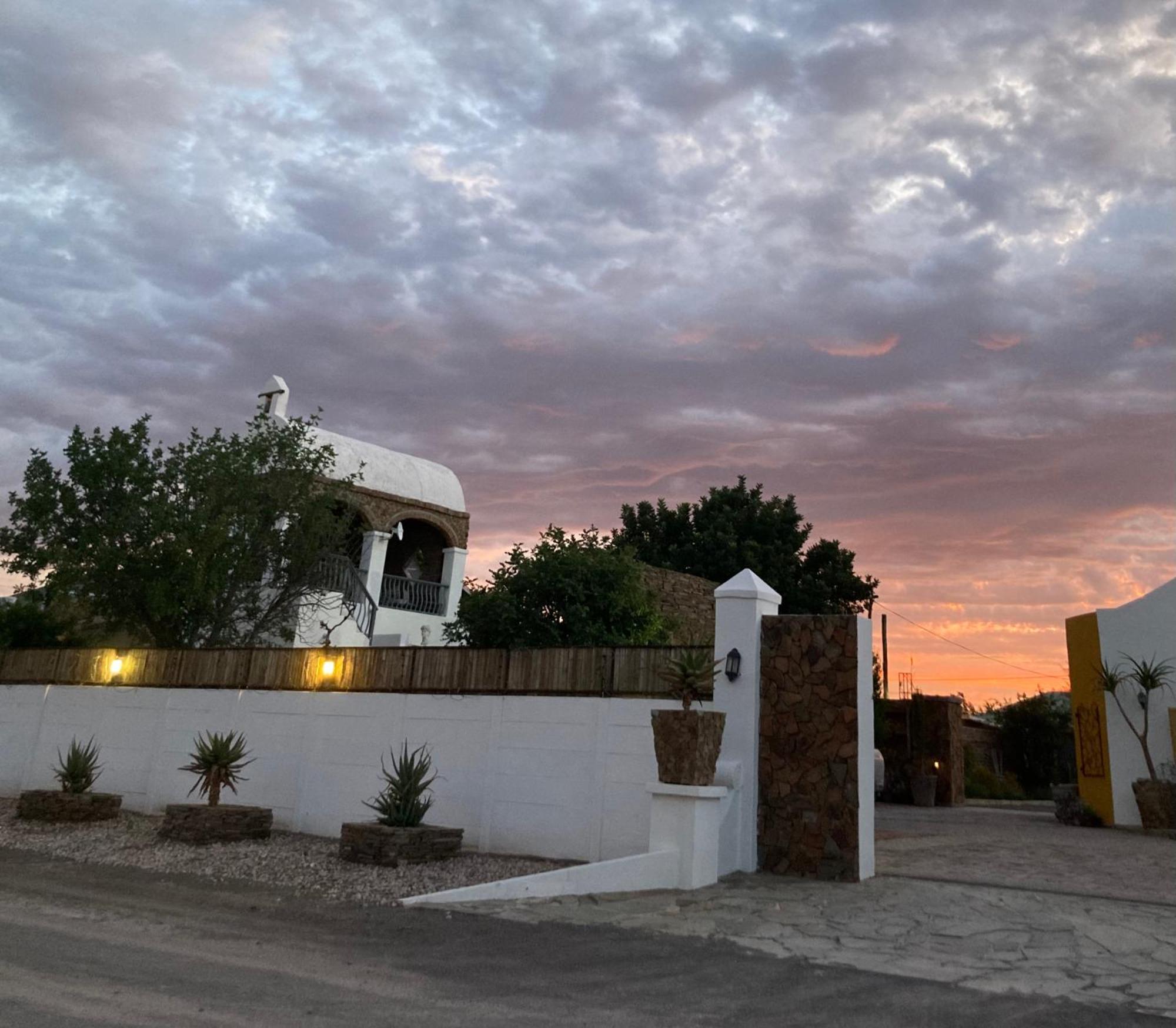 Villa Contessa Beaufort West Exterior photo